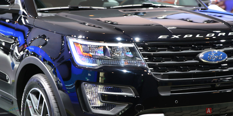 Светодиодная оптика Ford Explorer на автошоу в Нью-Йорке 2015 Новая светодиодная оптика отлично дополняет образ внедорожника Ford Explorer NYAS 2015