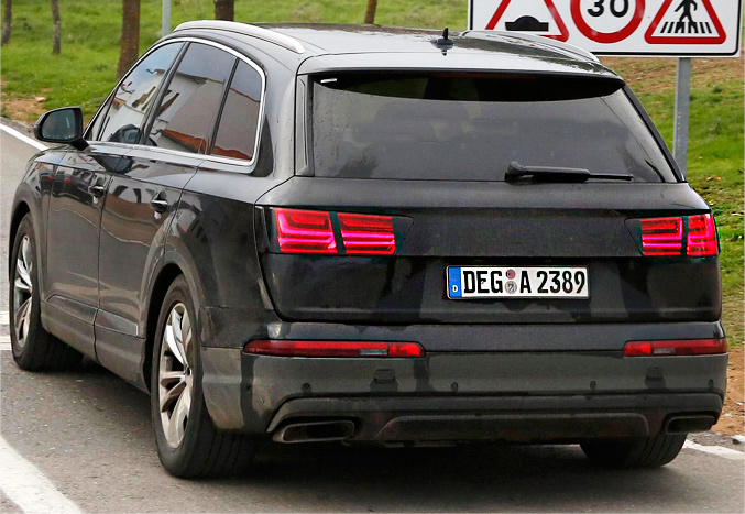 Папарацци сделали новые снимки Audi Q7 2015 Папарацци сделали новые снимки Audi Q7 2015. Новые фотографии Ауди Ку7 2015