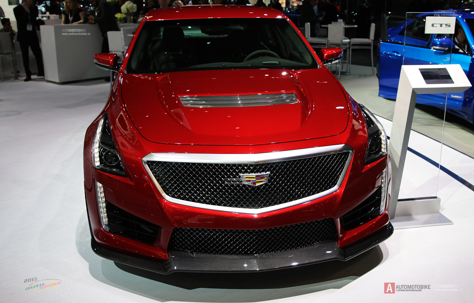 Cadillac CTS-V 2016 новый спортивный седан Обзор седана Cadillac CTS-V 2016 передняя часть - бампер, фотографии, капот, решетка радиатора