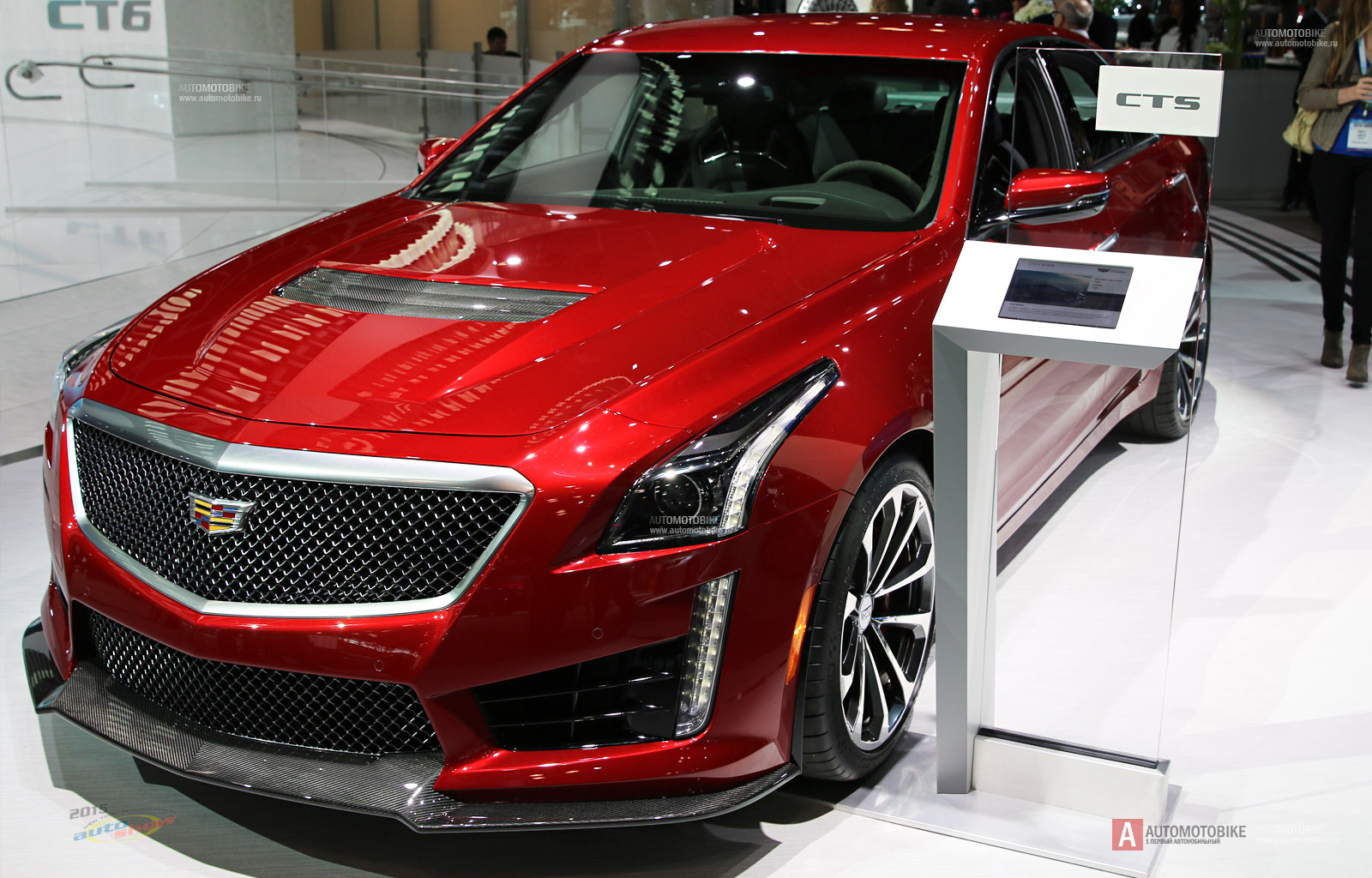 «Заряженный» седан Cadillac CTS-V 2016 фотографии седана «Заряженный» седан Cadillac CTS-V 2016 обзор нового Кадиллака ЦТС-В от Автомотобайк ру