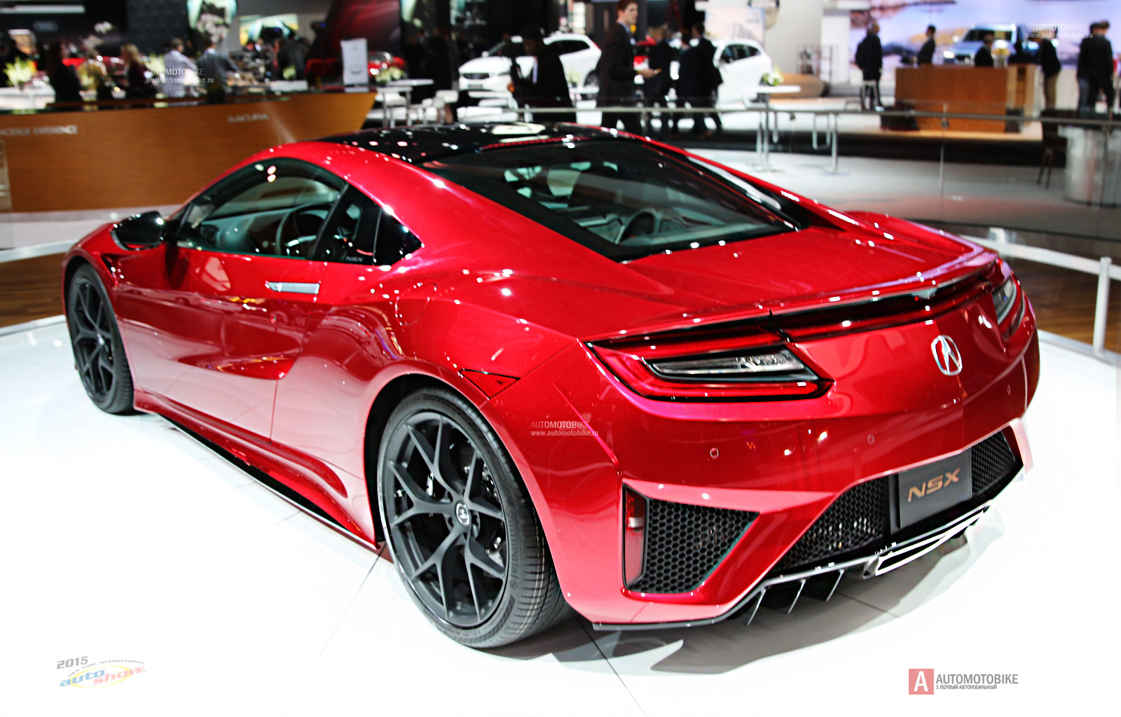 Фотографии обзор нового Acura NSX 2016 Фотографии обзор нового Acura NSX 2016 модельного года на автосалоне в Нью-Йорке 2015